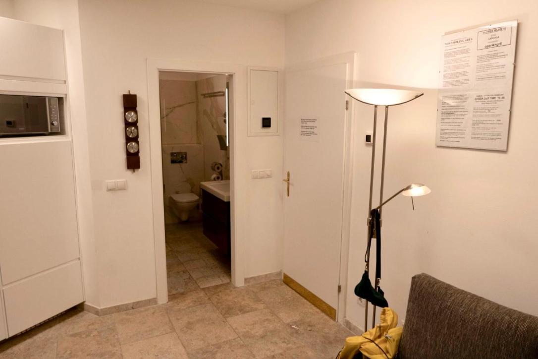 Modern Studios Near City Center Viena Exterior foto
