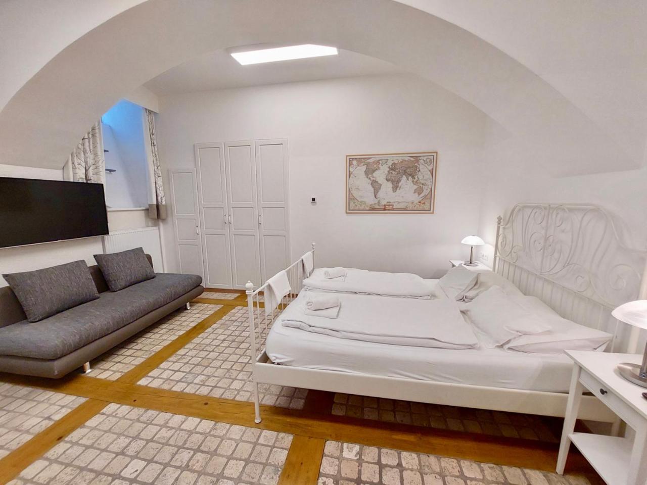 Modern Studios Near City Center Viena Exterior foto